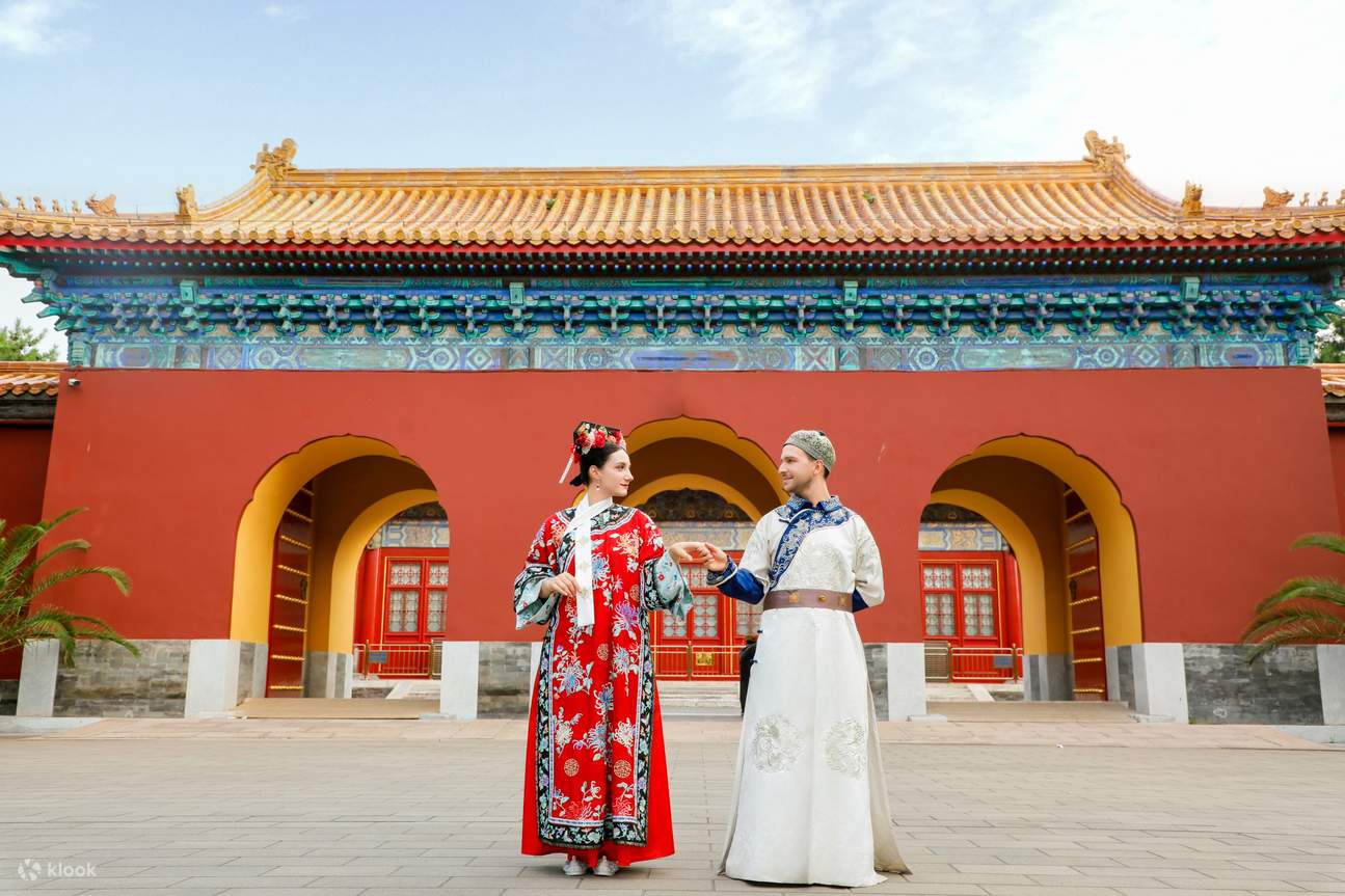 Esperienza di fotografia in costume tradizionale a Pechino [Abiti a scelta + Trucco raffinato + Fotografo professionista]